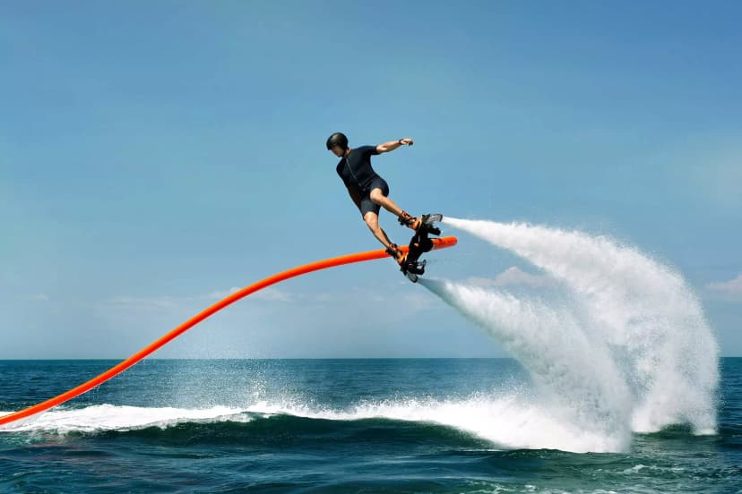 How to Make the Most of Palm Jumeirah’s Stunning Beaches and Waterfront Activities