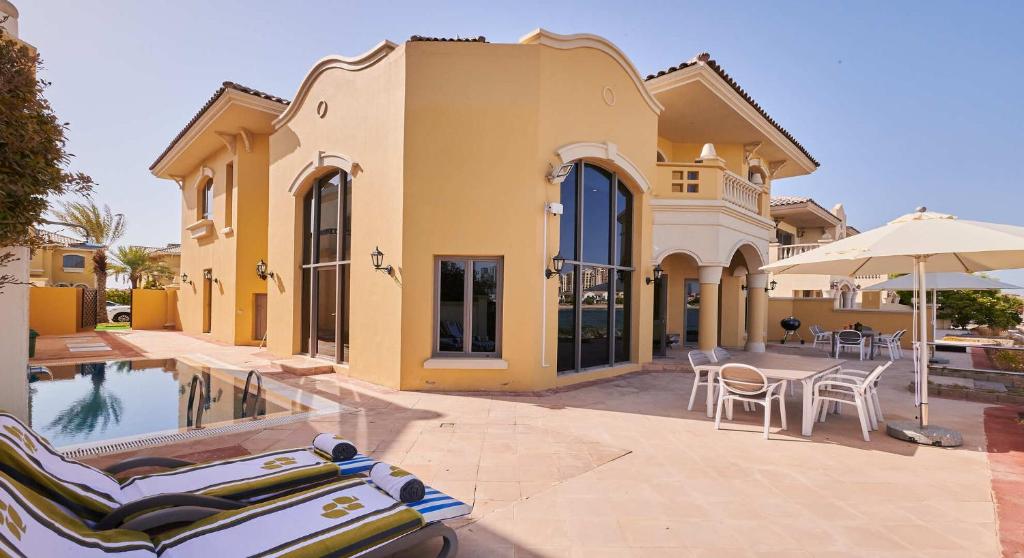 Rose Dream - 5 Bedrooms Palm Villa